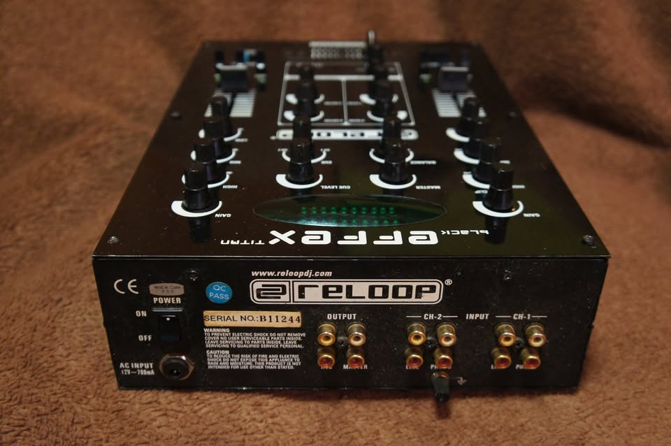 Professional 2‑Channel DJ Mixer with Built‑In Effects, Green LED Plate & Precision Crossfader