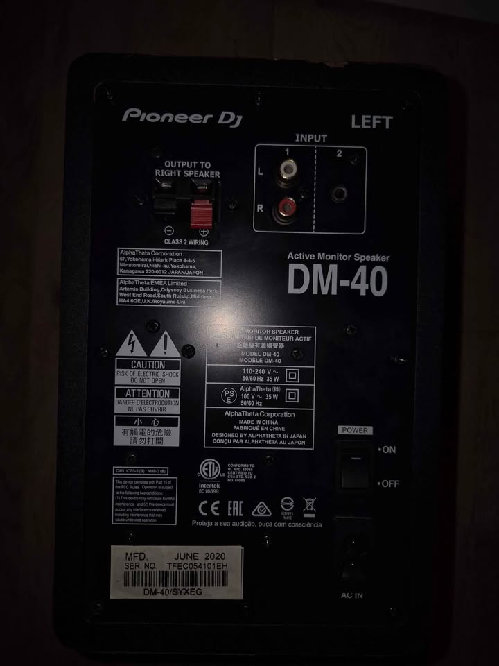 Professional DJ Studio Monitor Pair – High‑Definition Audio with RCA & Mini‑Jack Connectivity