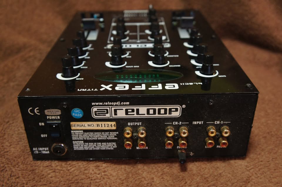 Professional 2‑Channel DJ Mixer with Built‑In Effects, Green LED Plate & Precision Crossfader